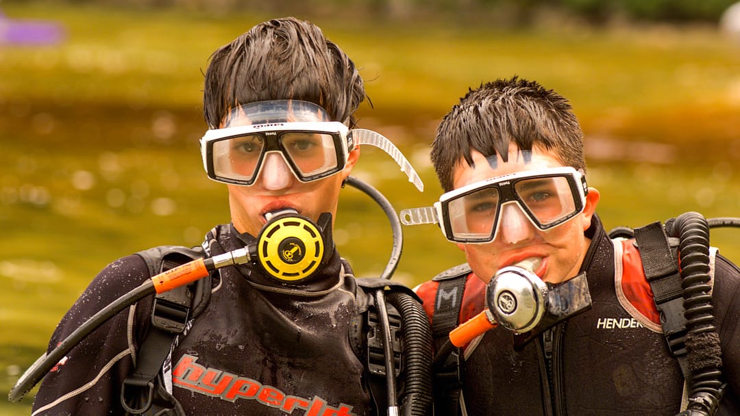 Brookwoods campers scuba diving