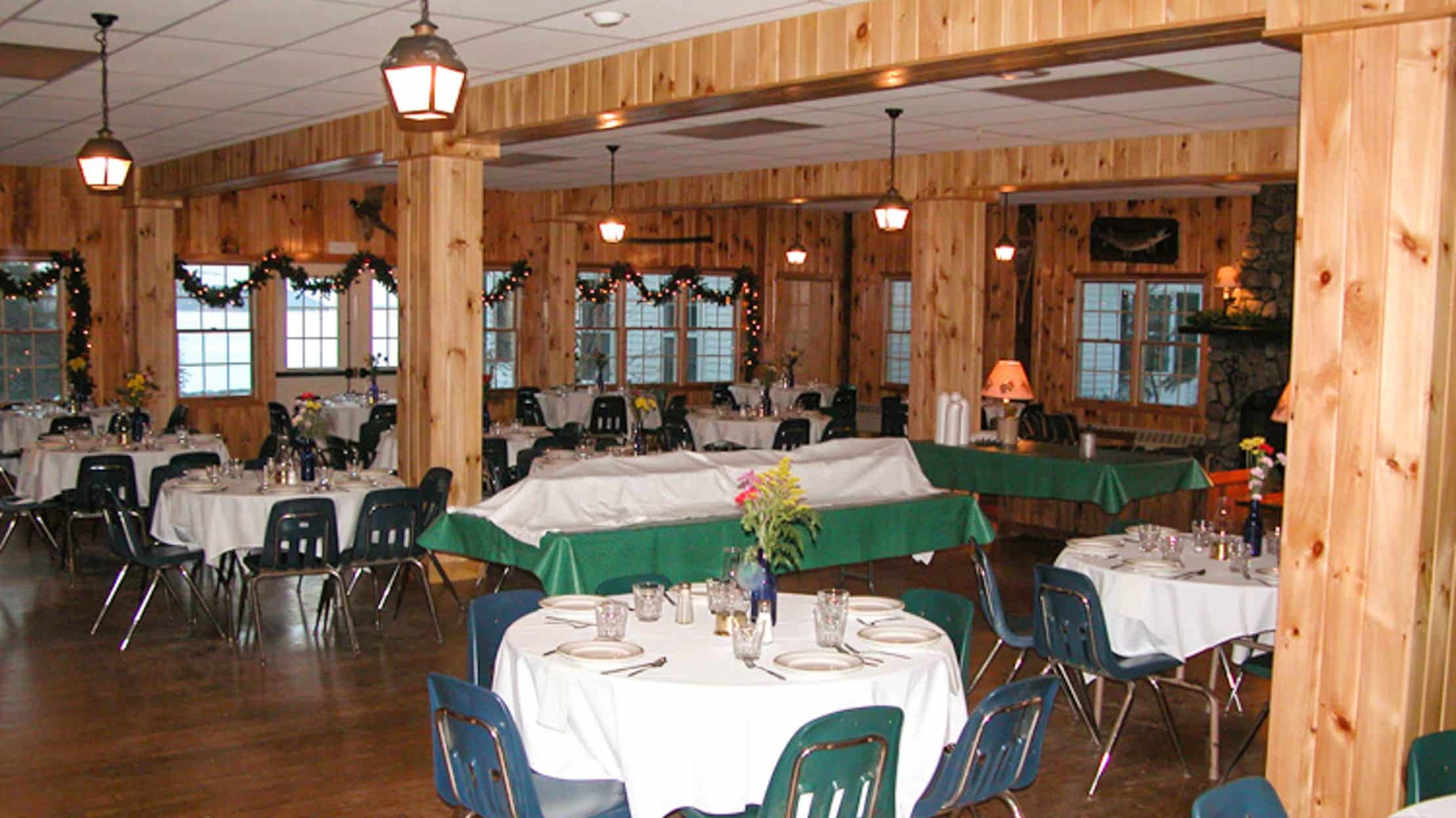 Brookwoods dining hall with table cloths